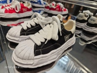 메종 미하라 야스히로 블레이키 OG 솔 캔버스 로우탑 스니커즈 블랙 화이트 오늘배송출발 : luxurywithus
