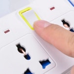 영국 EU 플러그 다기능 익스텐션 소켓, 3 USB 포트, 무선 멀티탭 범용 잭 컨버터 어댑터 : 구티로직스