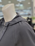 조이너스  후드넥 밑단스트링 포인트 블라우스 JAEU5WRB060(450) : 세이브존 화정 조이너스