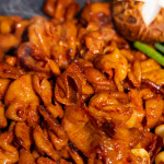 매콤 직화 돼지 곱창구이 200g 대구 훈제 생막창 캠핑음식 술안주 밀키트 요리 : 점빵아저씨