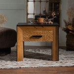 통나무 거실 소파 옆 몇 B & 복고풍 오래된 작은 사각형 테이블 아파트 가구 : 더베이온트레디아