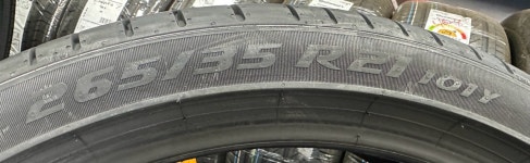 벤츠 마이바흐S680 265/35R21 101Y 피렐리 피제로PZ4 MOS 2653521 : 라온타이어