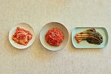 당일생산 국내산 맛있게 매운 보쌈 별미김치 무생채 1kg : 밀밭칼국수