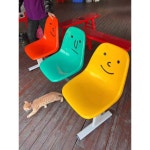 버스정류장 의자 벤치 플라스틱 웨이팅 지하철 야외용 2인용 광택 오렌지 의자 세트 : 머니다와조