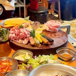두툼한 원목 원형 정식 우드 8 호두나무 불고기 고깃집 요리 전단지름 냉떡 지름 도마 냉채 4cm 모듬 식기 25cm 통나무 2.2c 25cm 판두께... 