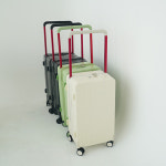 (반값할인중) 유니크 24인치 PC하드 여행용 캐리어 : 살림을 더하다