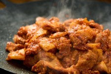 참좋은고기 국내산 100% 한돈 수제 제육볶음 부안뽕주물럭 1kg : 부안뽕갈비