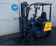 TCM 전동지게차 1.5톤 2단3000MM 타이어신품 FB15-7 : 주식회사건우중기