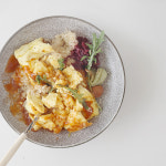 다온아토 하즈레 빈티지 깊은 접시 23cm 파스타 샐러드 접시 일본 도자기 그릇 : 다온아토