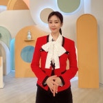 [JENNY VICKY]보민 노카라 배색 슬림 싱글 자켓 - 레드(협찬상품) : 제니 비키