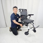 가벼운 접이식 여행용 휠체어 TW5SC 10.5kg 미니 소형 : 최우수인증기관-늘찬복지용구