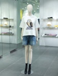 LYTAM25730PIX/IVX/GYM 럭키슈에뜨 여성 시그니쳐 슈에뜨 깍두기 티셔츠 : 신세계파주 럭키슈에뜨