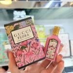 구찌 플로라 고저스 가드니아 오 드 퍼퓸  5ml Gucci / Flora Gorgeous Gardenia EDP 5ml : 예리780