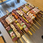 캠핑 닭꼬치 모듬꼬치 800g (24꼬치) 염통 닭껍질 순살 파닭 은행 마늘 : 고우하