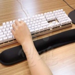 마켓루트 키보드 쿠션 메모리폼 보호대 받침대 미끄럼방지 PC 팜레스트 : 세일죤