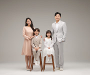 [퀸즈가대구점] (원본파일제공) 대가족사진 가족사진촬영 가족사진스튜디오 헤어 메이크업 의상대여 한복대여 한옥컨셉 웨딩드레스 [장기동... 