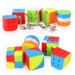 1PC 열쇠 고리 퍼즐 매직 큐브 3x3x3 배낭 펜던트 2x2 Cubo Magico 러블리 게임 키 체인 완구 : 반월마켓