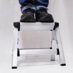 코끼리리빙 알루미늄 접이식 안전사다리 1단 KHB-3326 발판 주방 세차 대청소 깔판 : 코끼리리빙