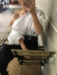 [전체당일] 아웃핏 프리미엄 튤립 블라우스 오프숄더 언발 볼륨 블라우스 : 디어링 dearring