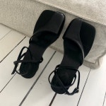 [G3461] 여성 스퀘어 반쪽 스트랩 7CM 미들힐 샌들 : 새로이클라쓰