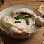 한마리 통째로 넣은 누룽지 삼계탕 1kg  닭백숙 보양식 누룽지백숙 : 직접마켓