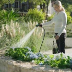 YESTAR 페달 호스 릴 카트 82피트 1/2인치 호스, 바퀴가 달린 휴대용 워터 릴, 외부, 정원, 마당, 잔디밭용 정원 이동 도구 Black : 루네브켓