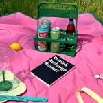 피크닉매트 양면방수 휴대용 돗자리 감성 캠핑 가벼운 예쁜 파우치 1인 2인 4인 대형 핑크 : 앨리건트테이블