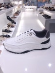 소다 남성 블랙 화이트 경량 소가죽 4Cm 데일리 쿠션 컴포트 밴딩스니커즈 FMM522 : 롯데이천 소다