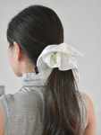 marcher perido 마르쉐페리도 새틴 사각 빅 곱창밴드 머리끈 헤어슈슈 : p.peridot