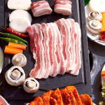 고소한 한돈 옛날 삼겹살 슬라이스 구이용 가정용 돼지 고기 반찬 냉장, 300g, 1개 : 마켓친구