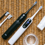 오아 클린이스윙 전동칫솔 LCD 좌우 회전 음파 무선 스마트 디지털 미세모 진동칫솔 : 오아스토어