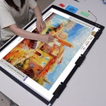 엘리스 A1 충전식 다이아몬드 아트 라이트 보드 35 4 x 23 6... 초대형 무선 LED 박스, 3색 모드 패드, 아티스트 DIY용 6000mAh : 하늘공간 길