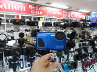 니콘 디지털카메라 S70 (렌즈 안튀어나오는 디카 / 먼지많은곳 사용 적합한 카메라 / 카센터 / 자동차 공업사 디카/ 메모리/ 카드리더기포함)... 