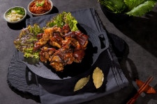 서남시장 김주연 왕족발 국내산 가마솥 미니족발 600g : 서남시장 김주연왕족발