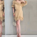 [수입]셔링 프릴 원피스 : 위드 골드마카롱