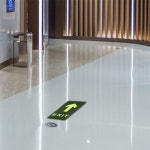 이프로컬렉션 축광 표시판 우회전스티커 길방향표시 방향표시스티커 : 이프로마트