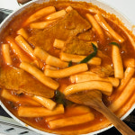 더 맛있게 돌아온 방촌시장 원조 방촌떡볶이 1봉(500g 밀떡볶이, 어묵, 납작만두, 소스 구성) [SD] : 슈퍼대디 도윤마켓