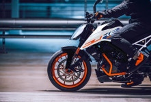 KTM 125 DUKE 프로모션 : 모토홀릭 KTM