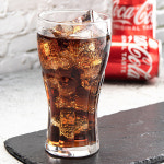 코카콜라 컨투어컵 글라스 370ml 투명 아이스커피잔 물컵 예쁜 홈카페 맥주 하이볼잔 : 홈앤키즈
