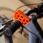 모니터 서랍형ZTTO 자전거 핸들 바 스탠드 클립 온 안정기 거꾸로 된 주차 MTB 수리 도구 변속 브레이크 레버 브래킷 : 유스로지스틱스