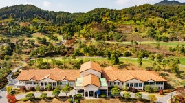 골프존카운티 무주 & 함양 스카이뷰CC 25년 9월 16일 단 하루 2색골프패키지 : 꿈에그린여행사