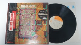 Miles Davis At Plugged Nickel Vol.2 시카고 명연 실황 LP / J0225 : 니어민트