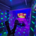 [신규오픈] 건대입구역 서울 파티룸 생일 모임 대관 공간대여 온라인콘서트 단체룸 노래방 : 어반 패밀리