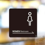 월드몽땅 WOMEN Restroom 우측 부착형 소형안내판 13x13cm 화장실팻말 : 월드몽땅