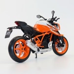 112 KTM 1290 슈퍼 듀크 R 2022 장난감 오토바이 CCA 다이캐스트 모델 112 스포츠 레이싱 미니어처 컬렉션 를 선물 : 리치109