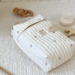 세븐바이유 귀여운 자수 패턴이 포인트인 손잡이 달린 다용도 육아 파우치 : 세븐바이유