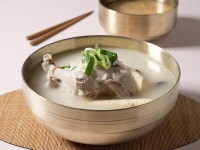 보양식 한방 삼계탕 밀키트 1.1kg 웅추닭 복날 삼계탕 : 유현에프엔비