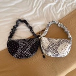 페이즐리 스트랩 셔링 누빔 숄더백 : 블링지니