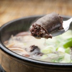 [충청도미식로드] 아우내 순대국밥 1팩 250g 돼지고기포함 순대국 밀키트 병천 순댓국 : 탐식단