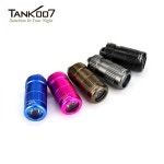 TANK007 미니 3W LED 손전등 100 루멘 방수 LR44 버튼 셀 키체인 포함 경량 및 휴대용 포켓 토치 E15 : 포리세븐코퍼레이션